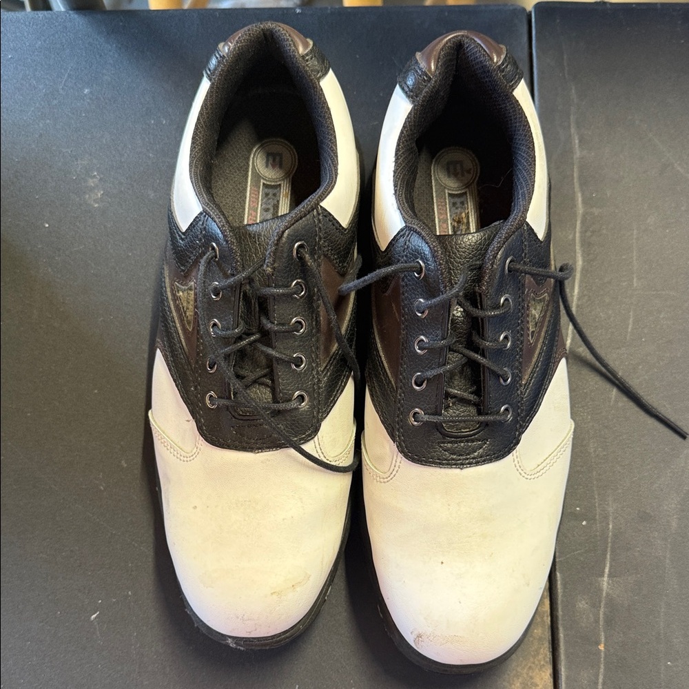 Etnies Two-Tone Golf-Style Athletic Shoes - Black & White
